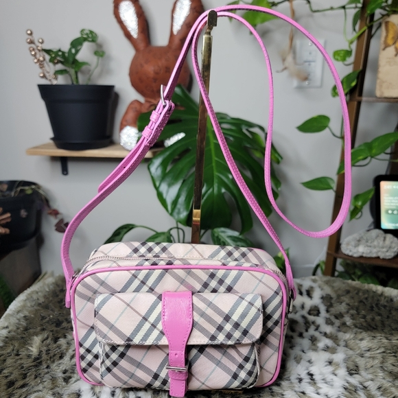 ✅️Firm!✅️ Authentic Burberry Pink Checkered Crossbody Bag - Picture 13 of 13